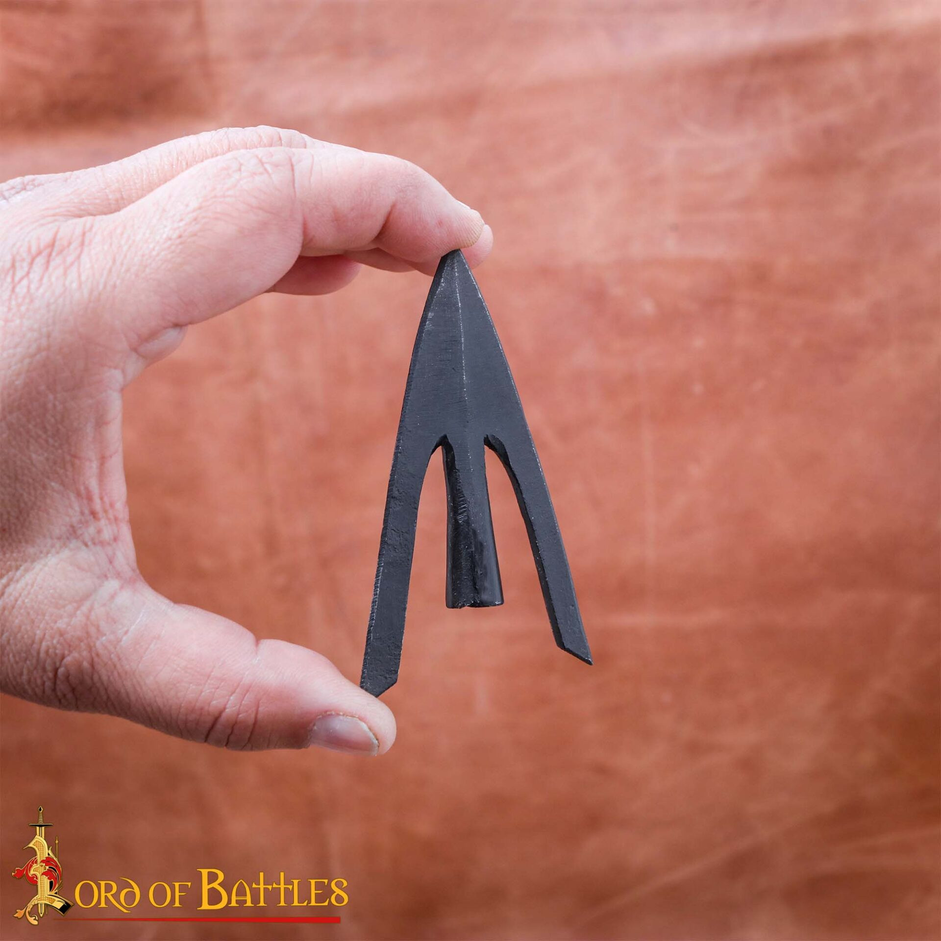Set of 3 swallowtail arrow tips (8.5 cm.)