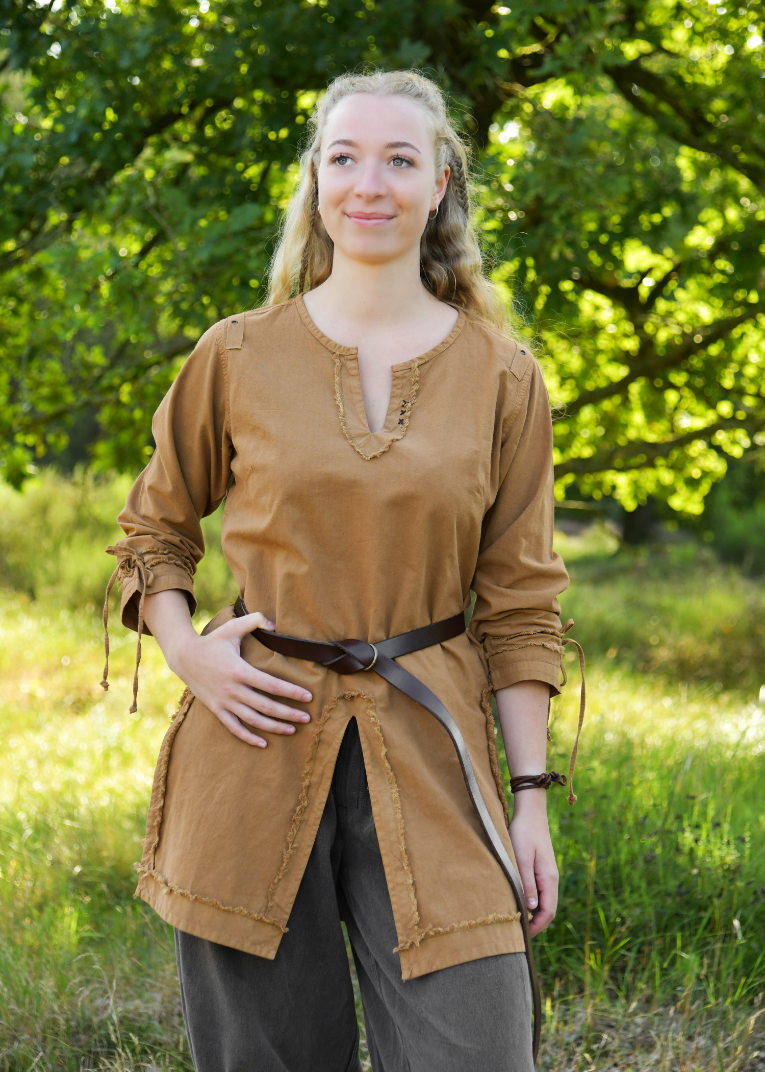 ?psc proxy image=1&product id=30624&image id=102122 - Exploring the Fascinating World of Medieval Costumes: History, Style and Legacy