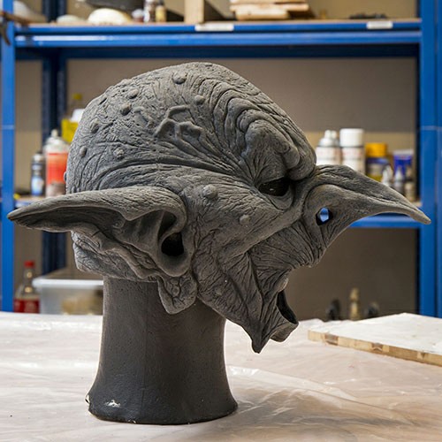 ?psc proxy image=1&product id=7492&image id=19696 - Medieval Masks: Symbols, Functions, and Replicas that Revive the Past