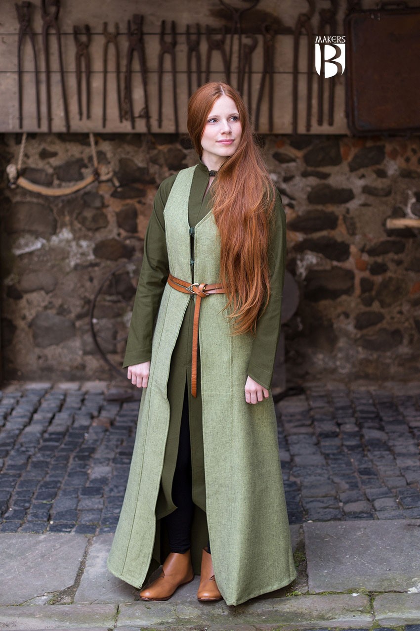 ?psc proxy image=1&product id=7739&image id=20442 - Medieval Garments for Women: A Complete Guide to Styles, Fabrics, and Social Significance