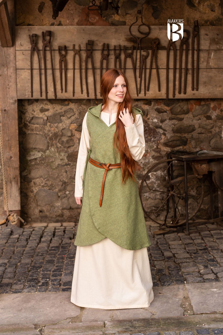 ?psc proxy image=1&product id=7743&image id=20461 - Medieval Garments for Women: A Complete Guide to Styles, Fabrics, and Social Significance