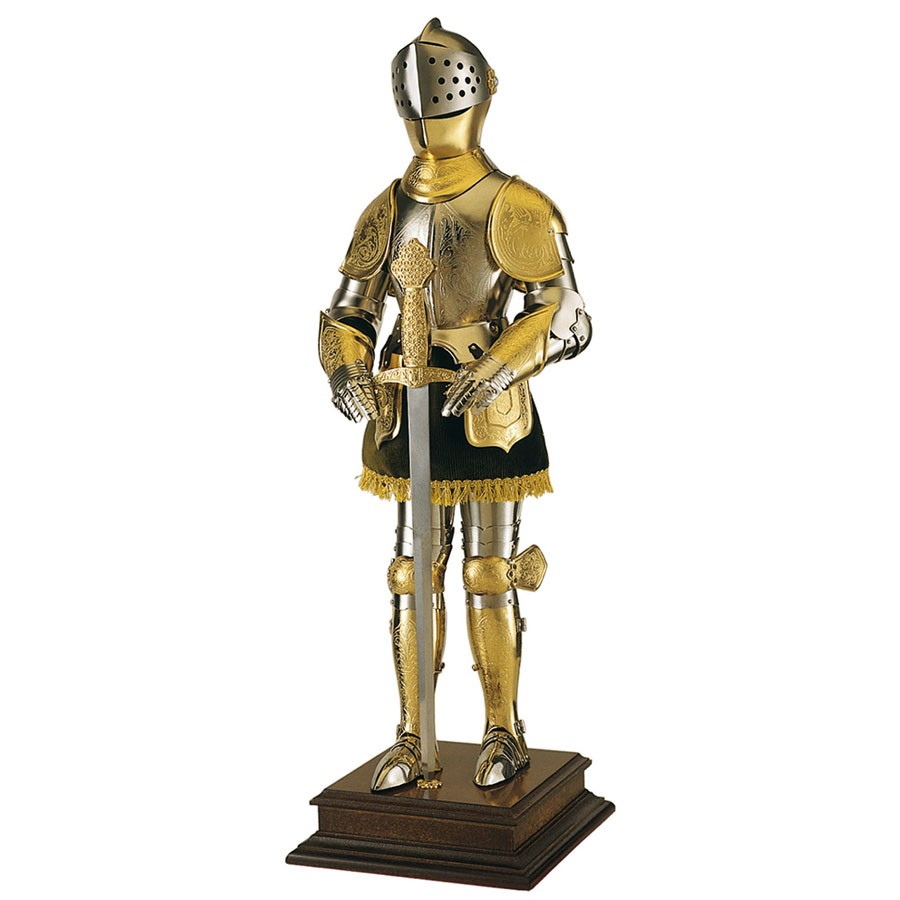 Marto engraved armor, 61 cms.