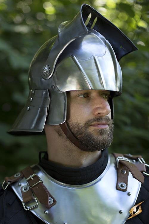 Sallet helmet with visor