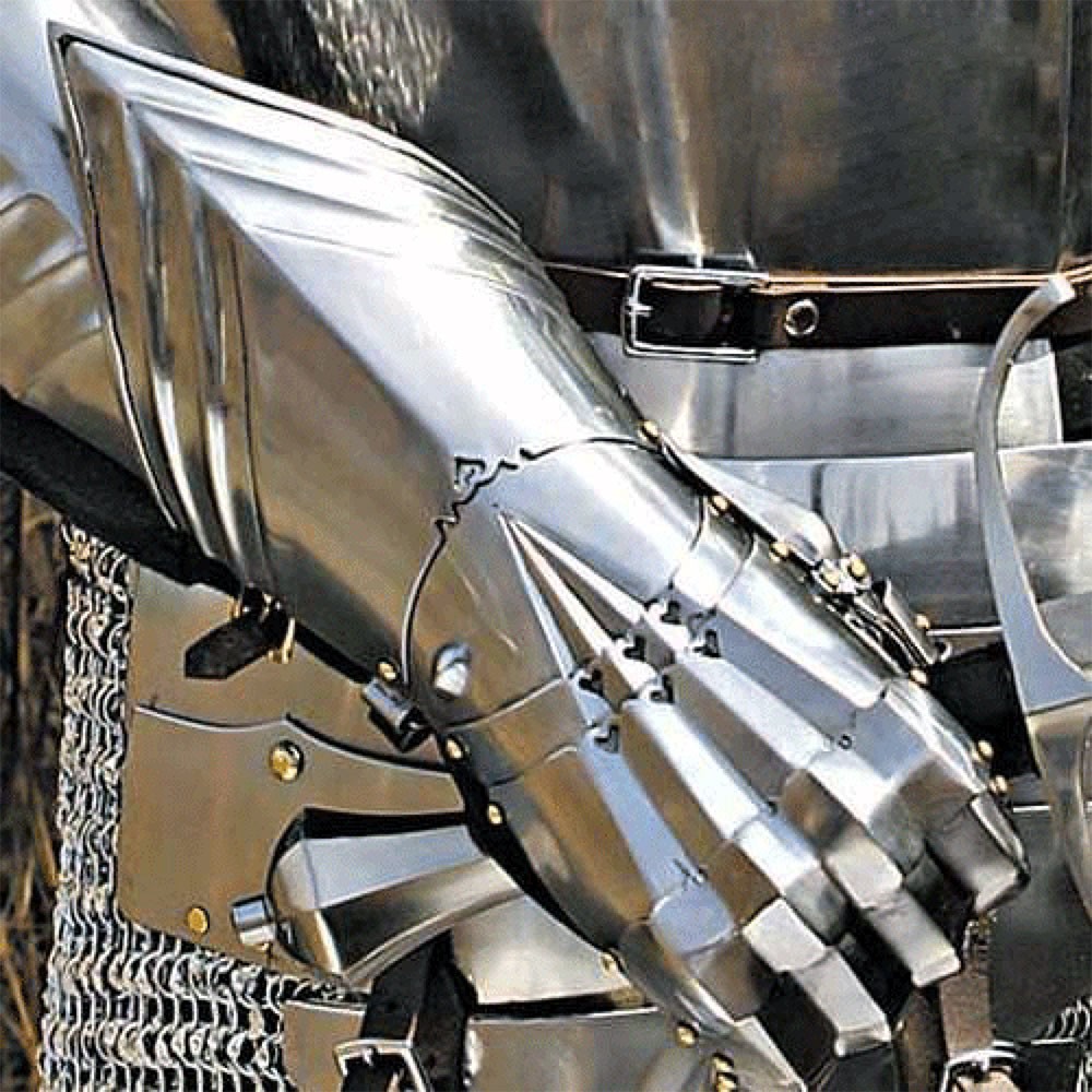 Medieval gauntlets S. XV