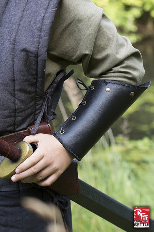 ?psc proxy image=1&product id=9563&image id=25103 - Medieval Bracers: A complete guide to history, materials, and how to choose the perfect bracer
