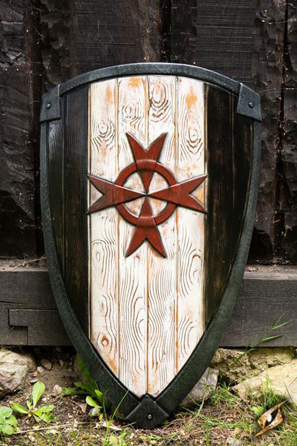 Red Templar shield 90 x 60 cm. latex