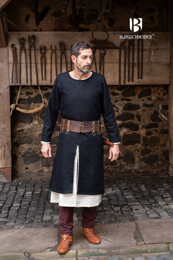 Medieval Everard tunic black long sleeve