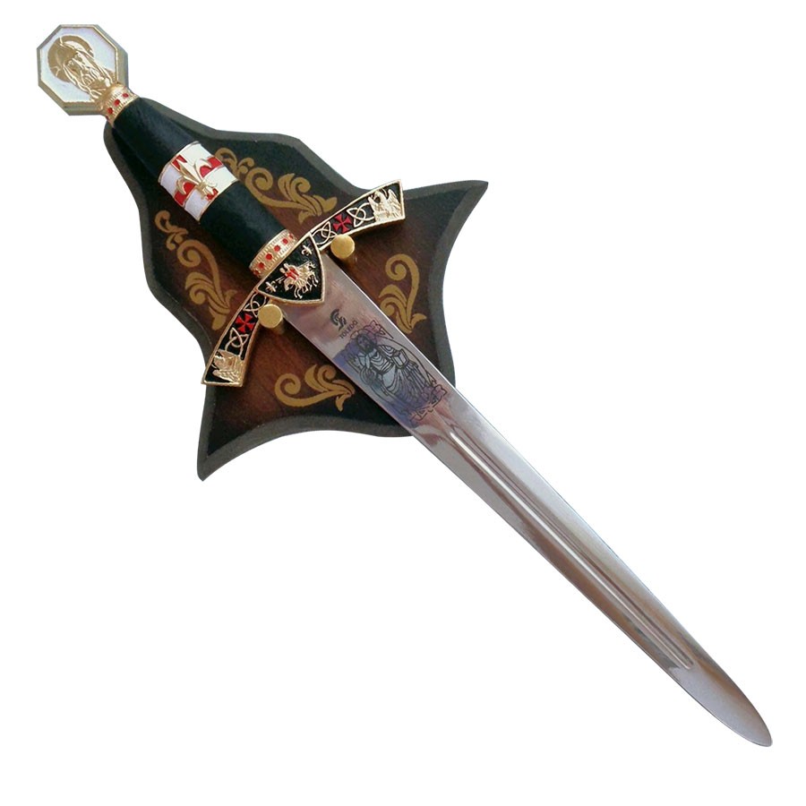 Dagger Knights Templar with table to hang