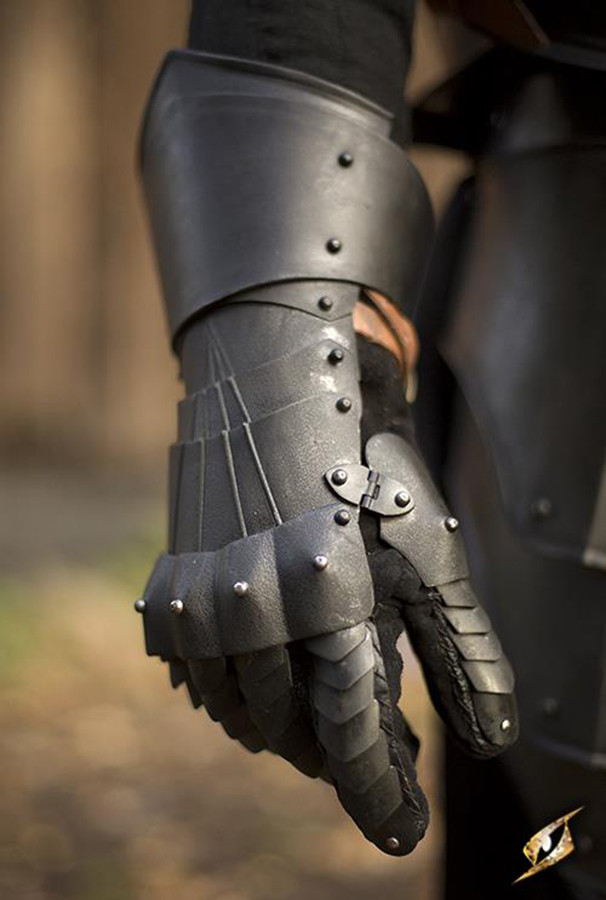 Fantastic Gauntlets of the Undead, Epic Armory