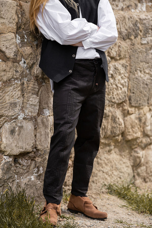 Straight cut medieval pants, black color