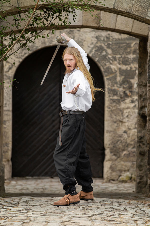 Eckart model wide capri pants, black color