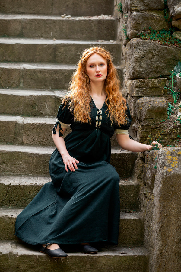 ?psc proxy image=1&product id=11171&image id=36347 - Medieval Women's Dresses: A Journey to Elegance and Status in the Middle Ages