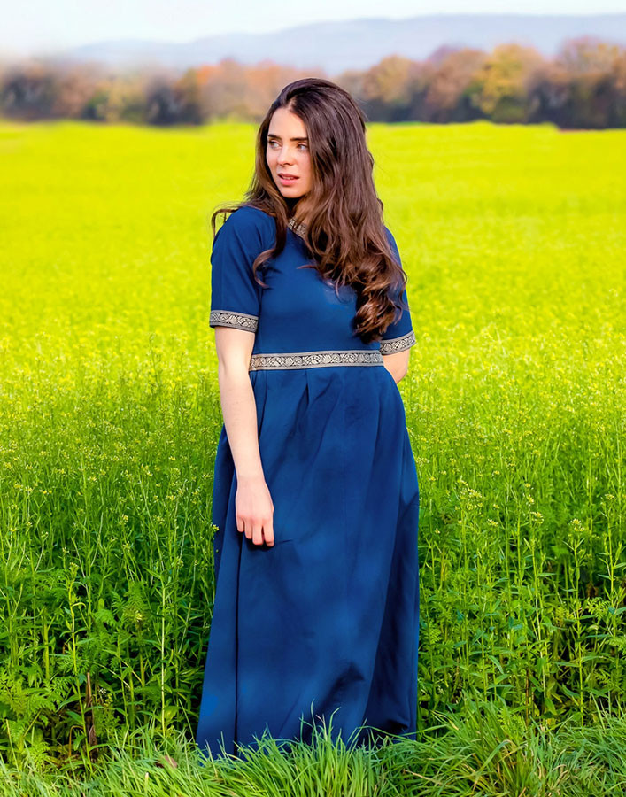 ?psc proxy image=1&product id=11147&image id=36363 - Medieval Women's Dresses: A Journey to Elegance and Status in the Middle Ages