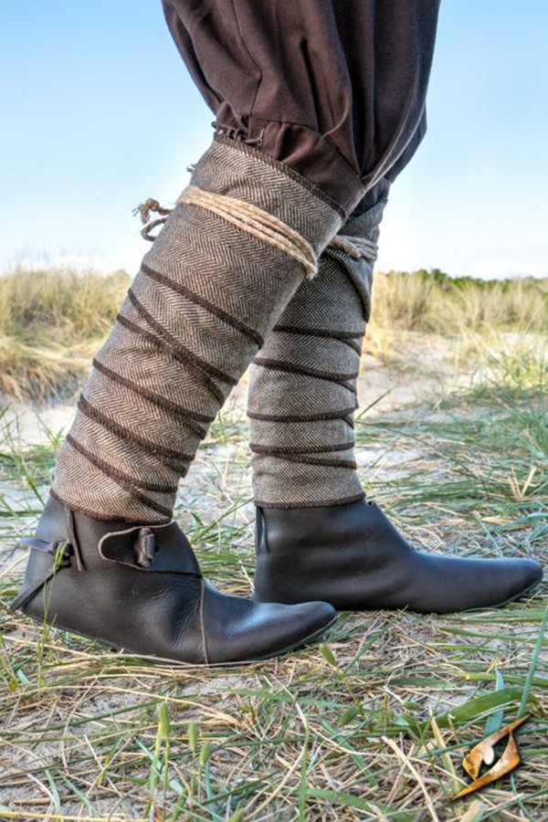 ?psc proxy image=1&product id=13410&image id=36480 - Medieval Footwear: A Journey Through Time Across Styles, Materials and Social Meaning