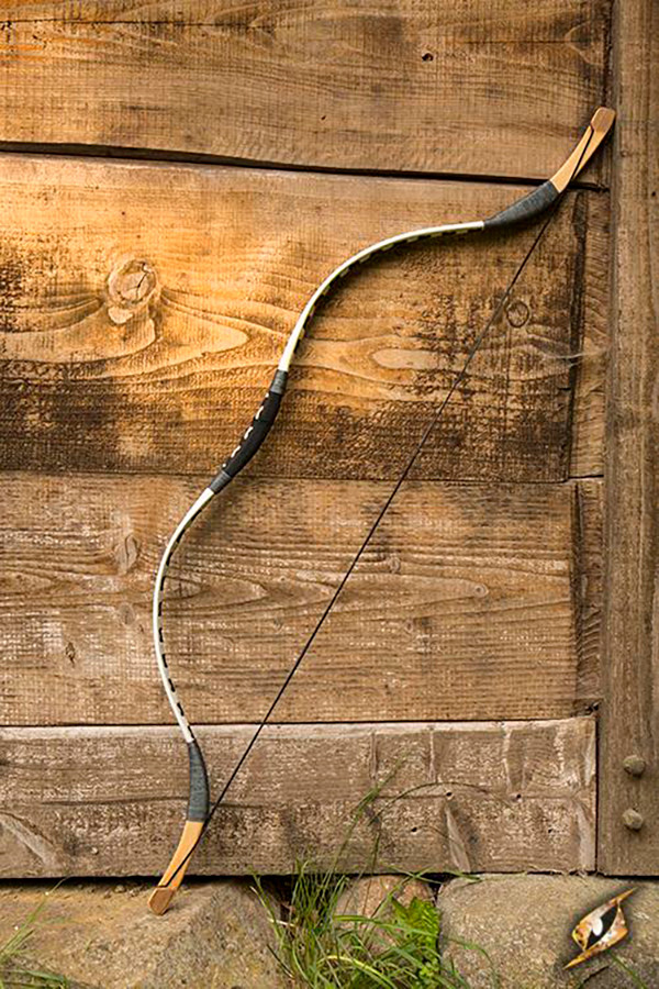 Gray medieval bow to use mounted on horseback. 118 cm.