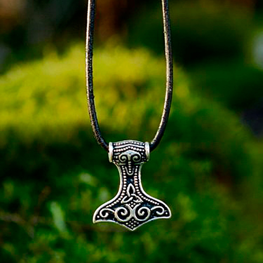 Thor's hammer pendant from Rus