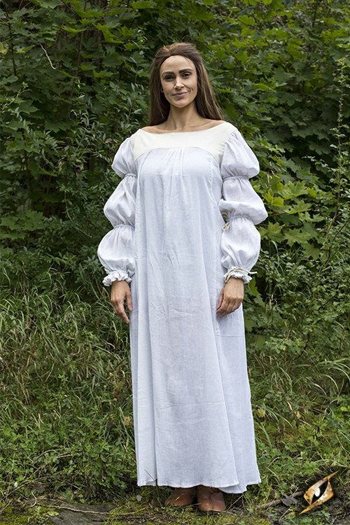 Lucrecia medieval dress in off-white