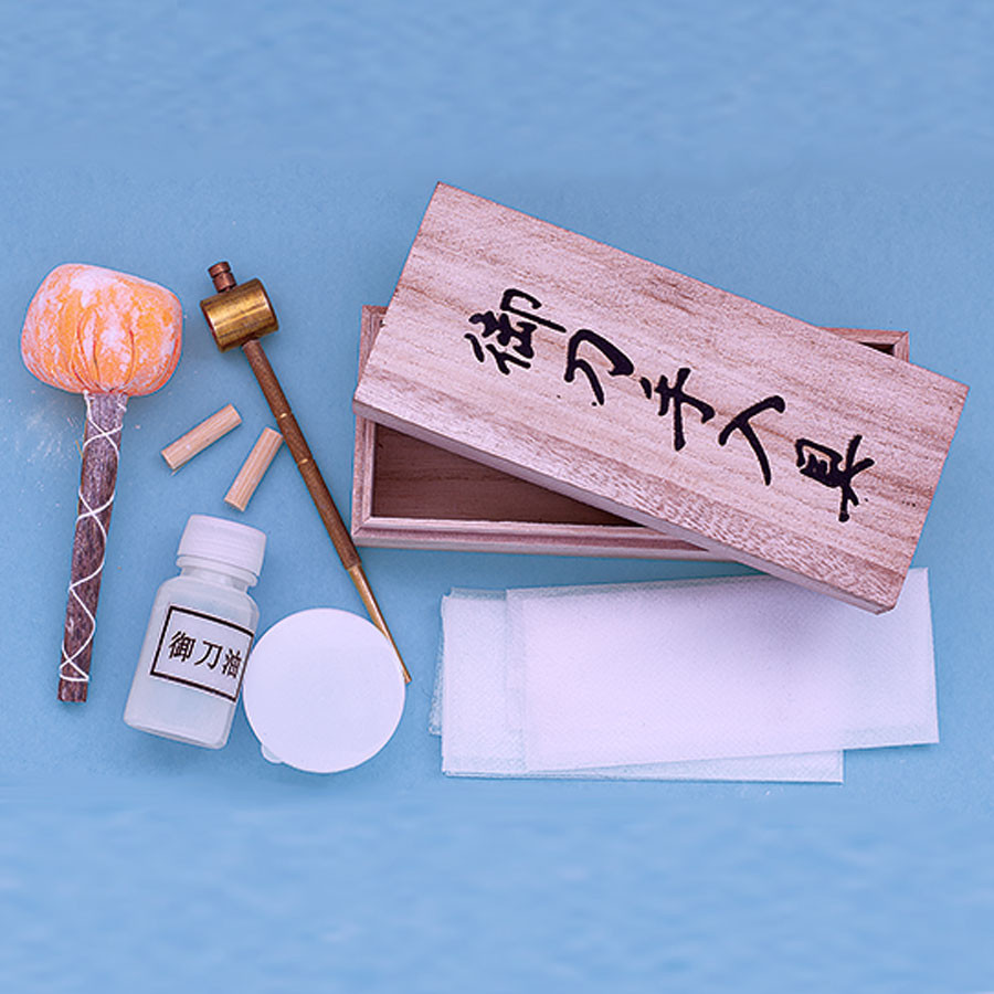 Complete kit for cleaning katanas
