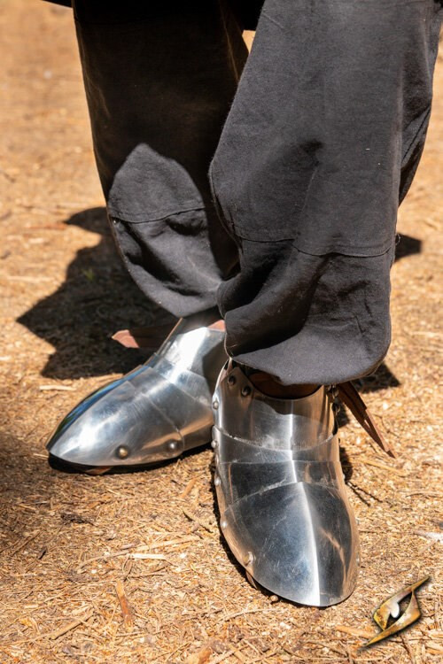 ?psc proxy image=1&product id=14709&image id=41080 - Medieval Footwear: A Journey Through Time Across Styles, Materials and Social Meaning