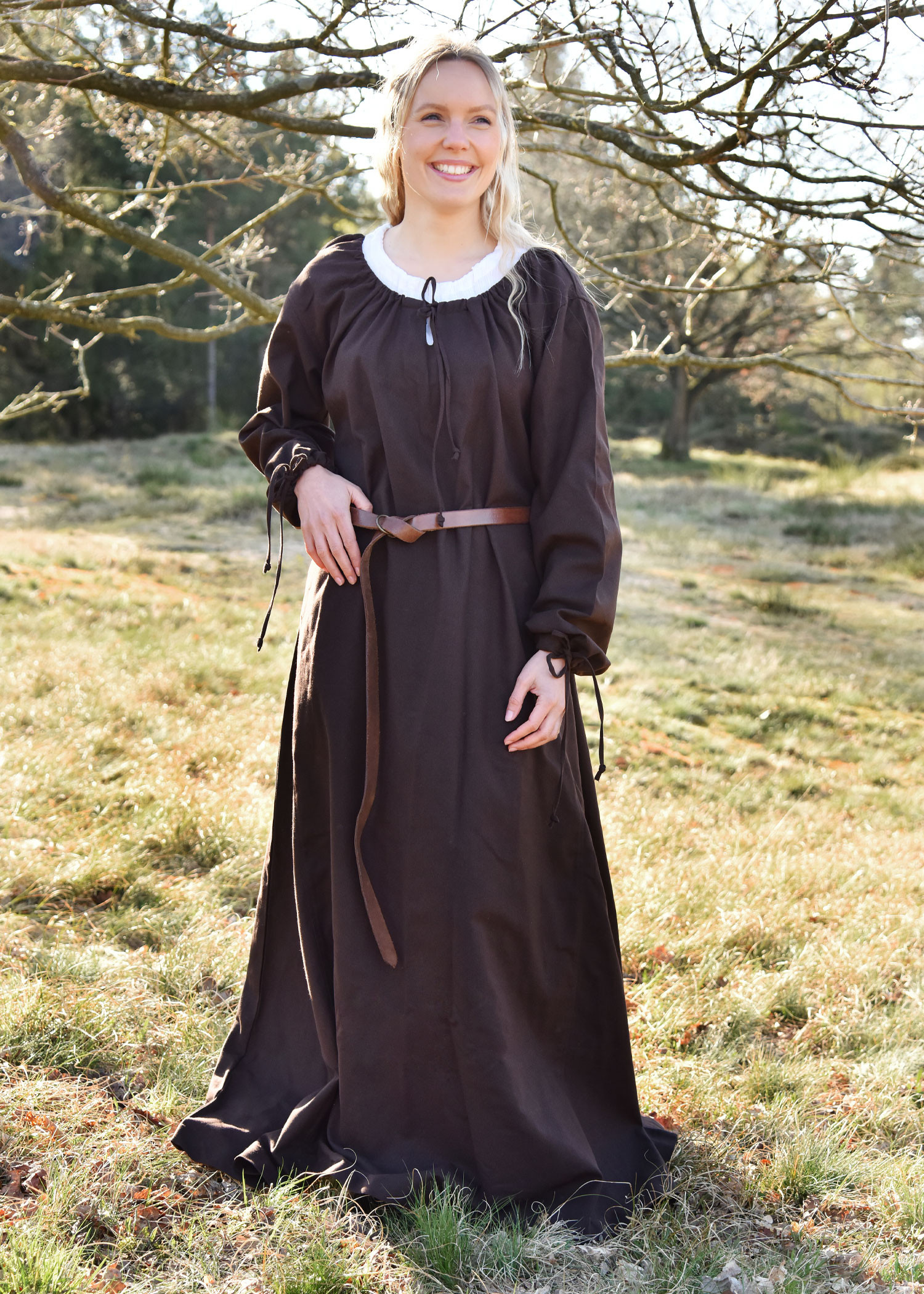 Medieval dress Ana, brown