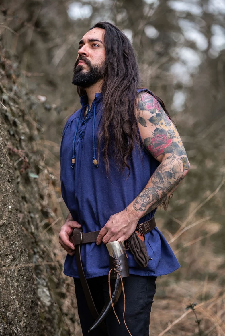 Sleeveless blue medieval shirt, Louis model