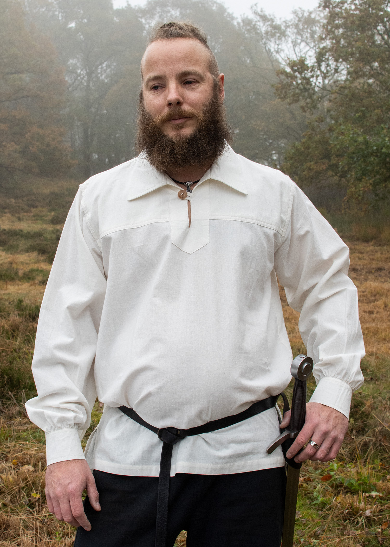 Gotz medieval knight shirt, white