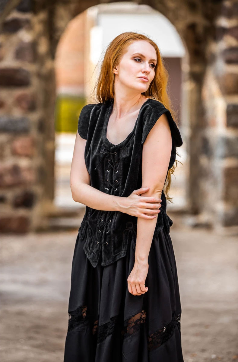 Medieval vest model Adrienne, black
