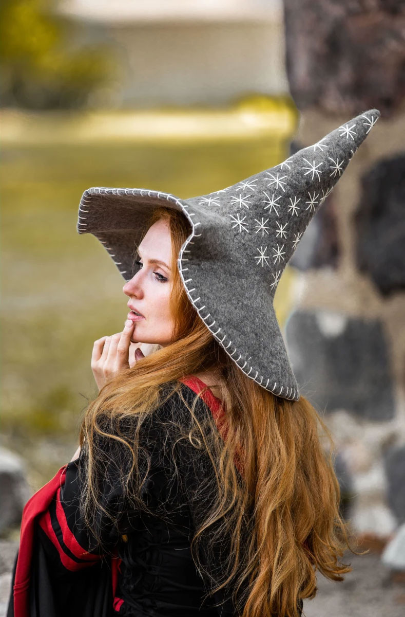 ?psc proxy image=1&product id=19033&image id=60653 - Cinema Hats: Icons, History, and How They Tell Stories from the Screen