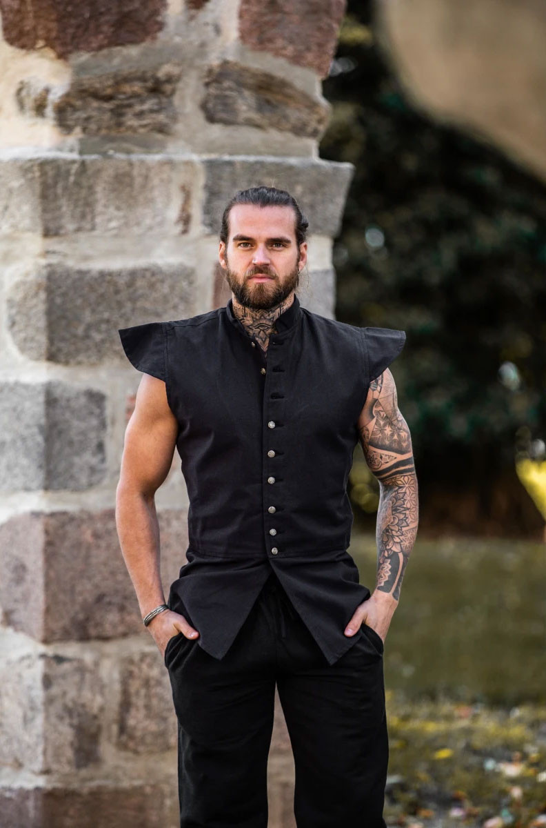 Classic Renaissance vest Charles model, black color