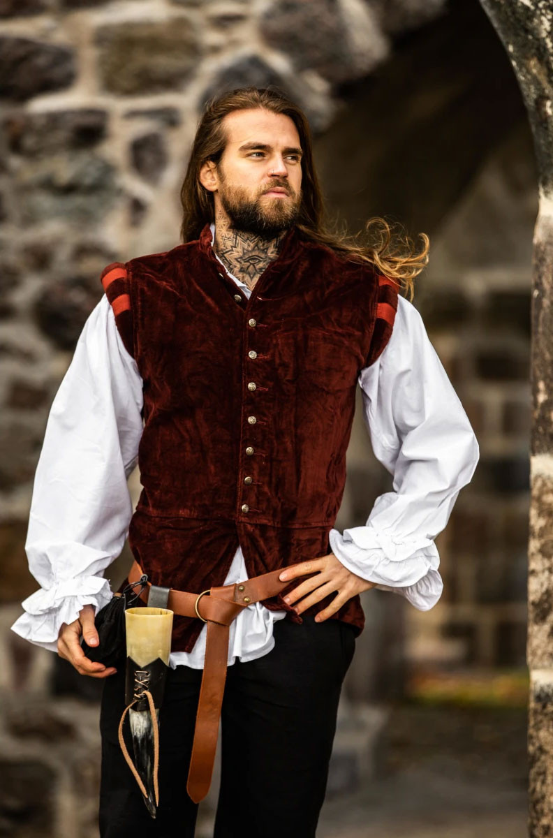 Renaissance vest model Pierre, red color