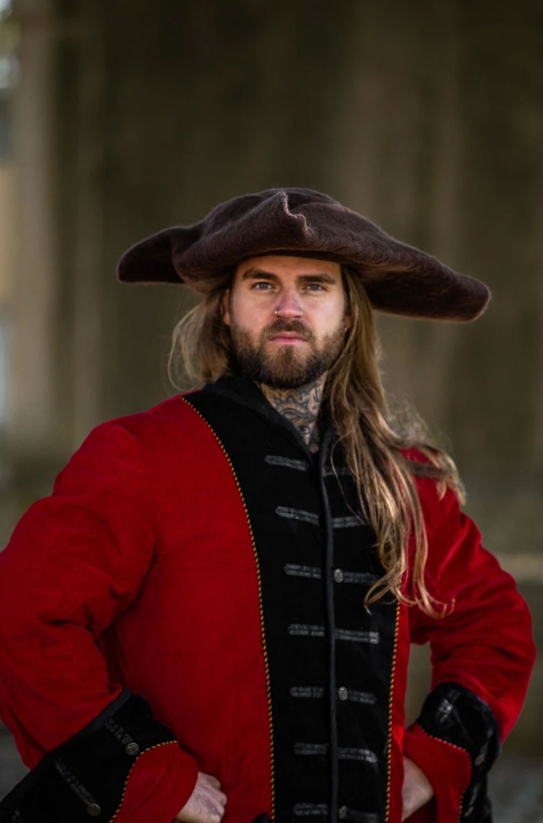 ?psc proxy image=1&product id=19062&image id=60926 - Cinema Hats: Icons, History, and How They Tell Stories from the Screen