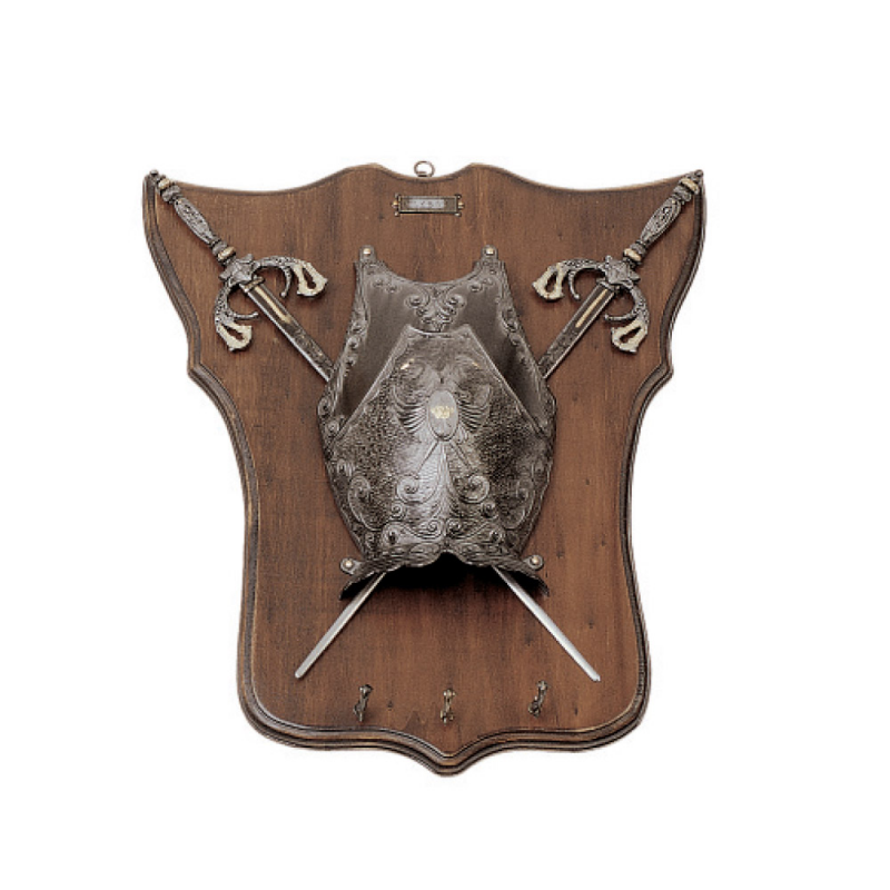 Medieval panoply, keychain type, with 2 swords and shield (43x48 cm.)
