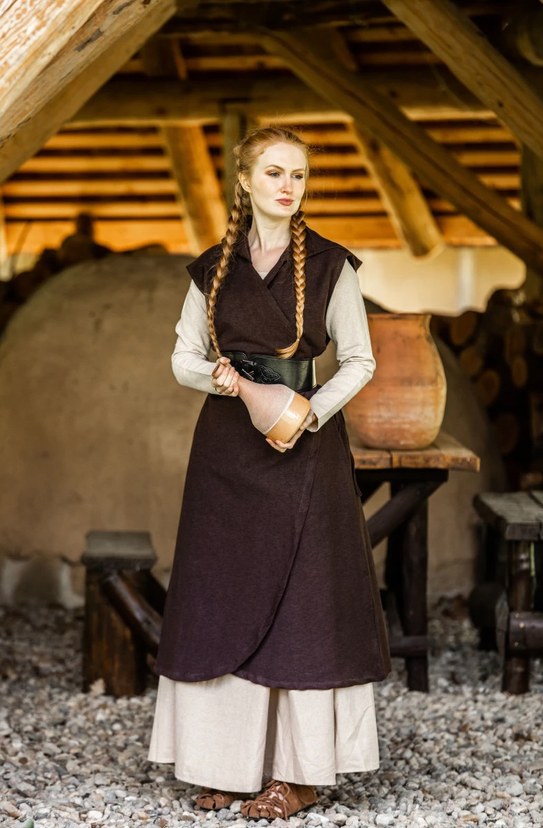 ?psc proxy image=1&product id=11074&image id=67347 - Medieval Women's Dresses: A Journey to Elegance and Status in the Middle Ages