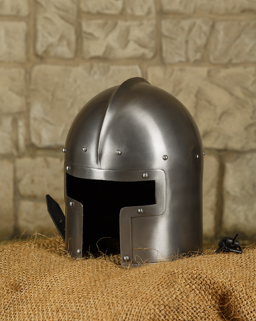 Manolo model metal medieval barbute