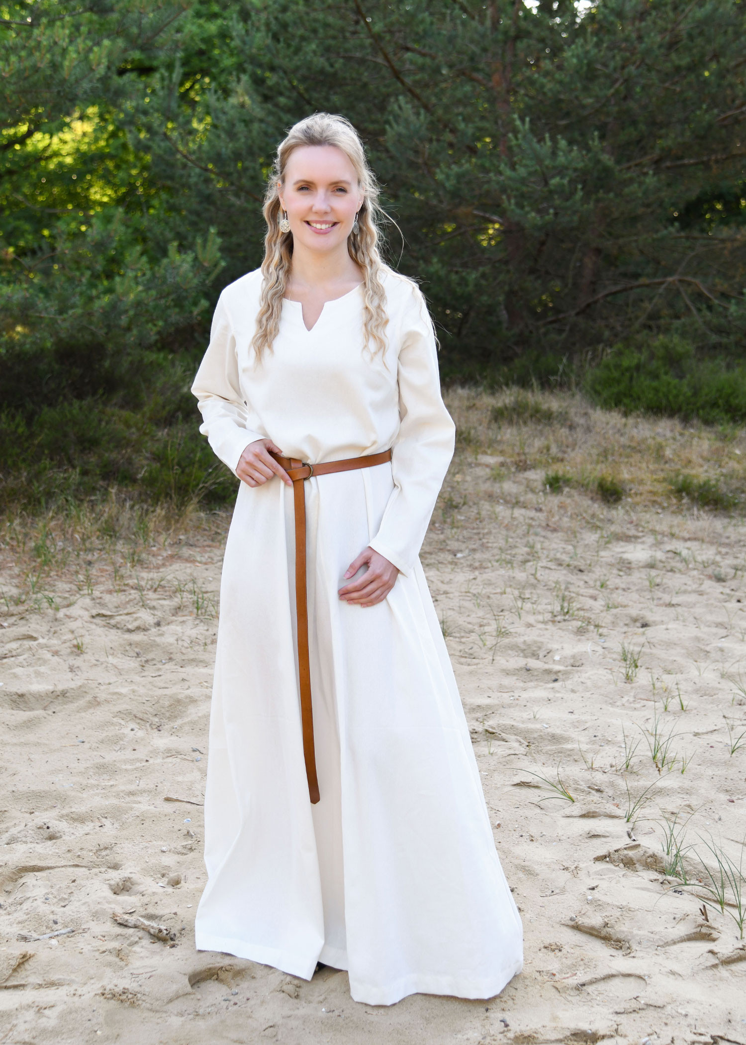 ?psc proxy image=1&product id=22905&image id=70130 - Exploring the Fascinating World of Medieval Costumes: History, Style and Legacy