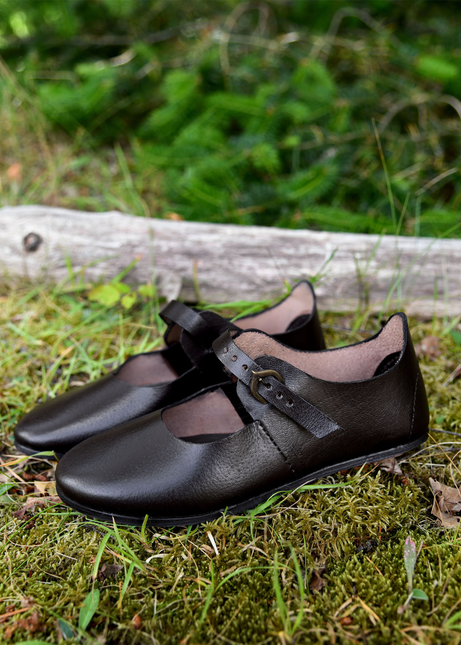?psc proxy image=1&product id=22982&image id=70293 - Medieval Footwear: A Journey Through Time Across Styles, Materials and Social Meaning