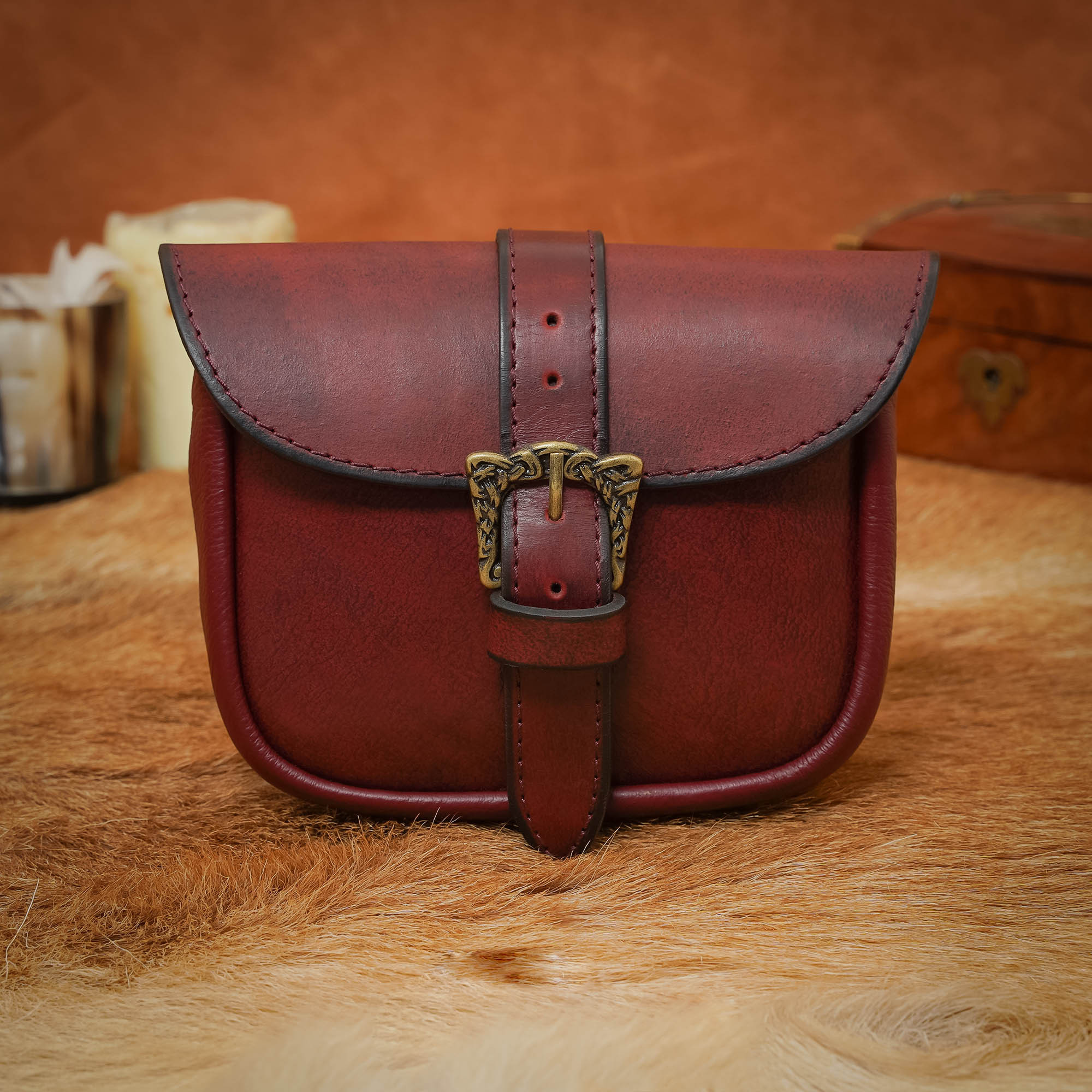 ?psc proxy image=1&product id=24202&image id=73070 - How to choose your medieval bag: Guide by materials and social status