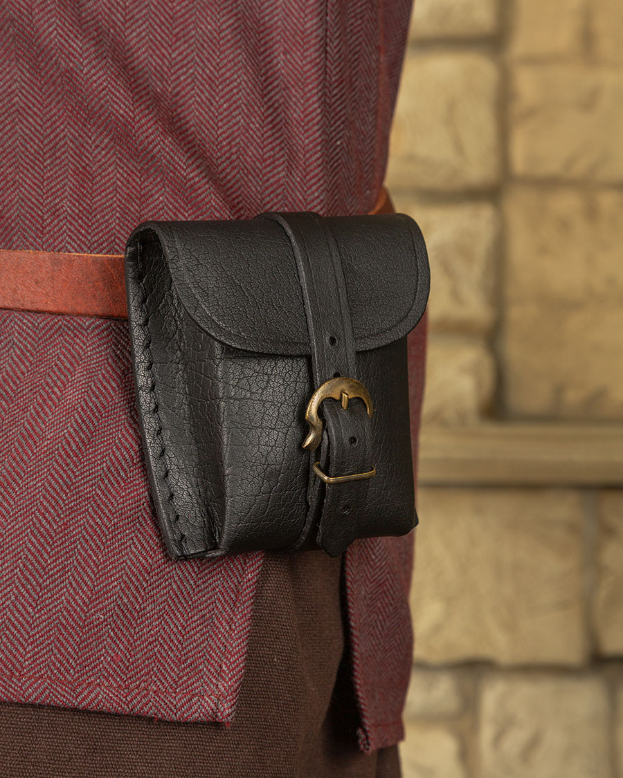 Medieval Geralt fanny pack type bag in black (14x12 cm.)