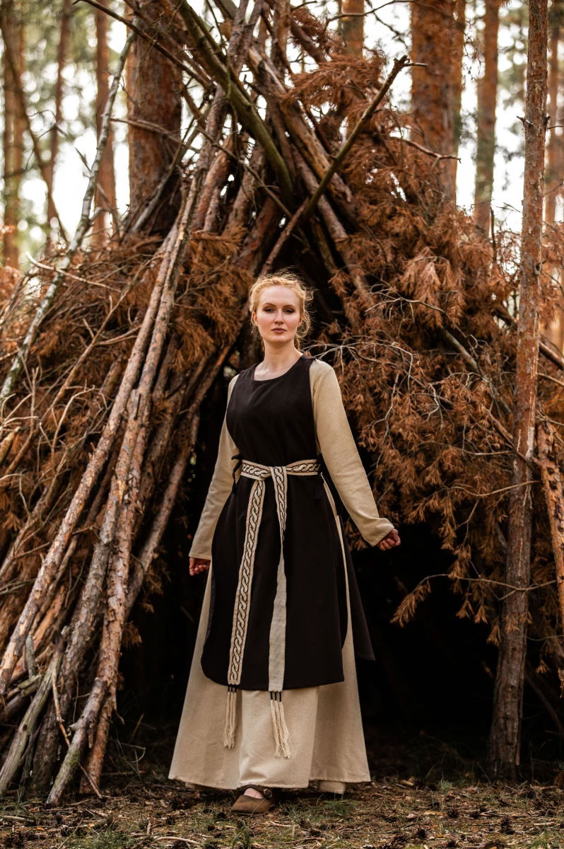 ?psc proxy image=1&product id=11123&image id=76116 - Exploring the Fascinating World of Medieval Costumes: History, Style and Legacy