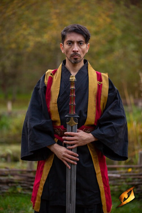 ?psc proxy image=1&product id=25095&image id=76833 - The World of LARP: A Complete Guide to Live Action Role-Playing