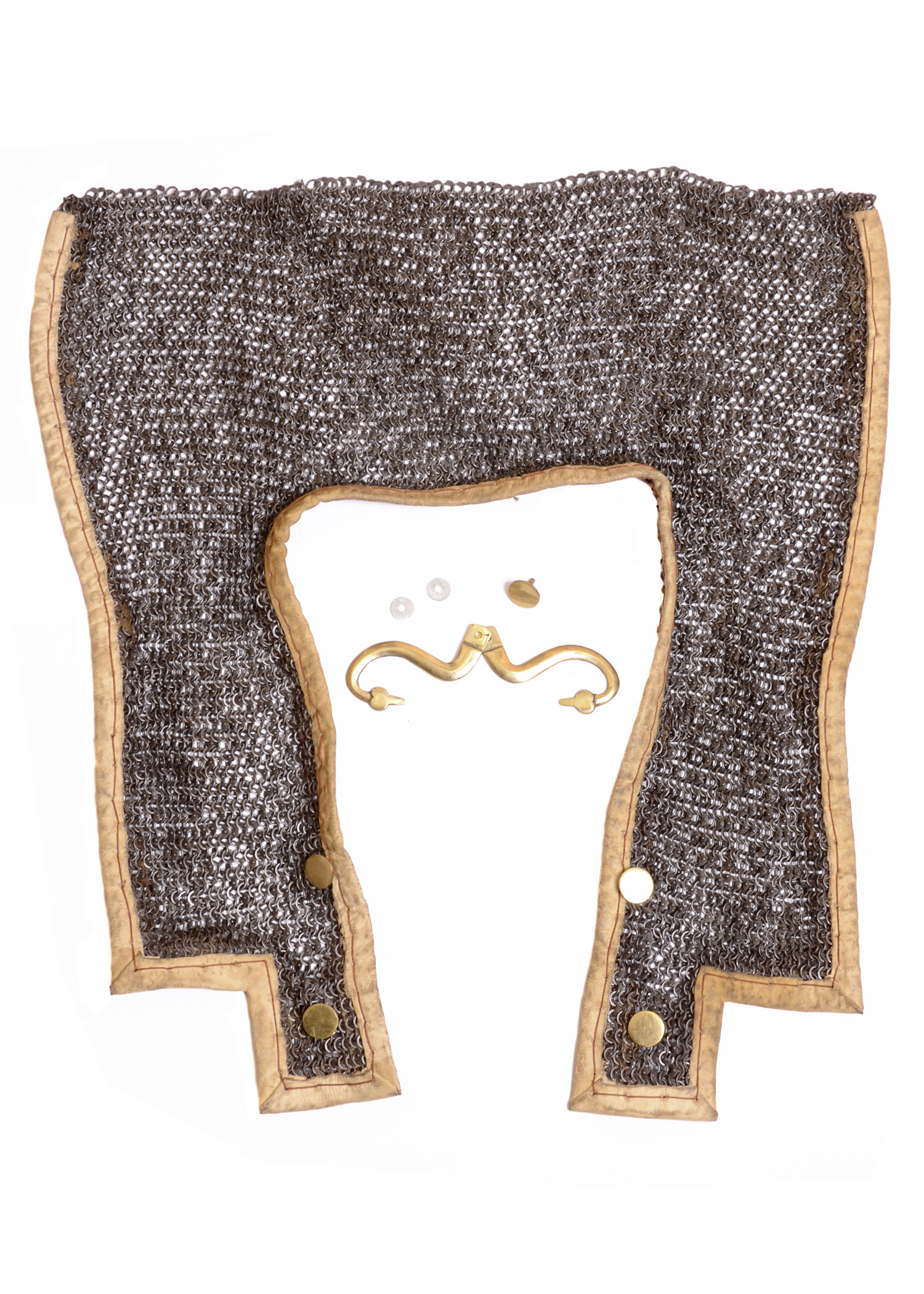 Shoulder covers for lorica hamata in chain mail