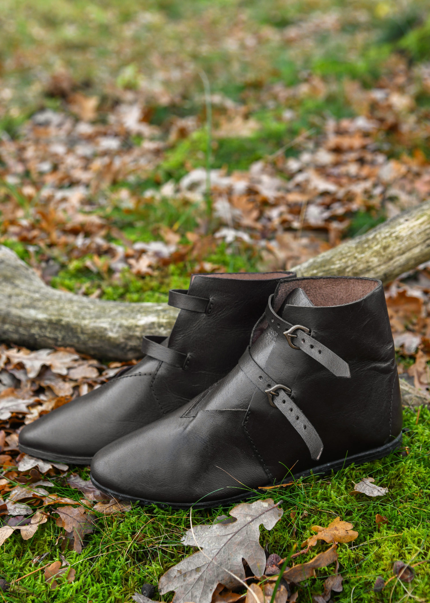 ?psc proxy image=1&product id=25180&image id=77114 - Medieval Footwear: A Journey Through Time Across Styles, Materials and Social Meaning