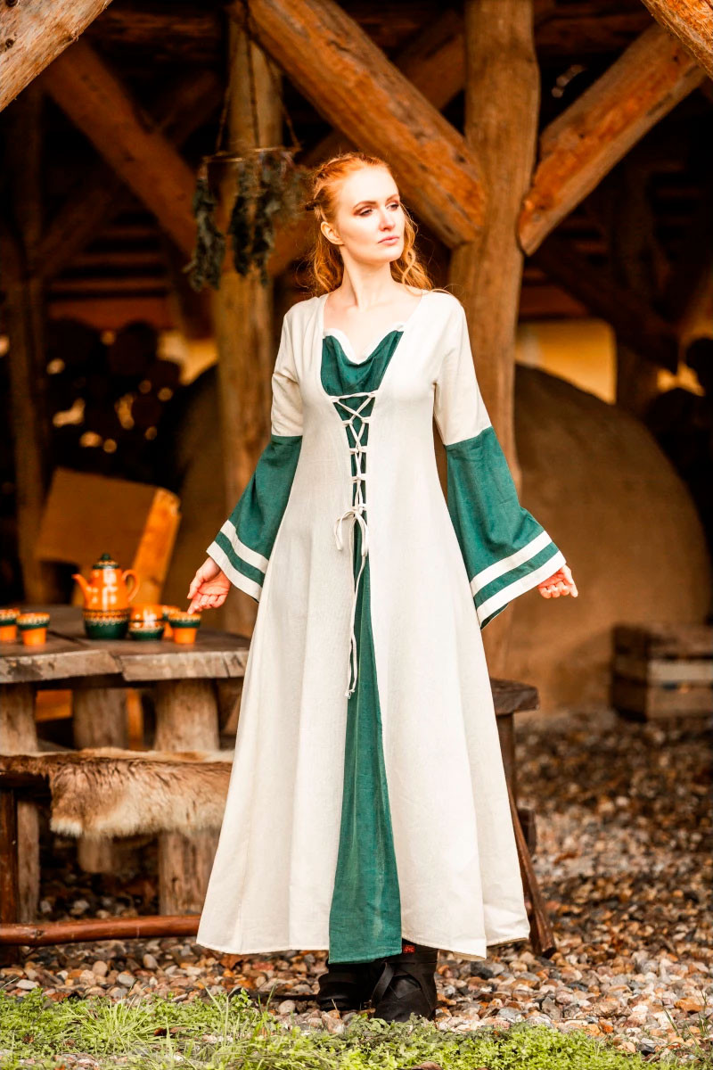 ?psc proxy image=1&product id=25568&image id=80359 - Medieval Women's Dresses: A Journey to Elegance and Status in the Middle Ages