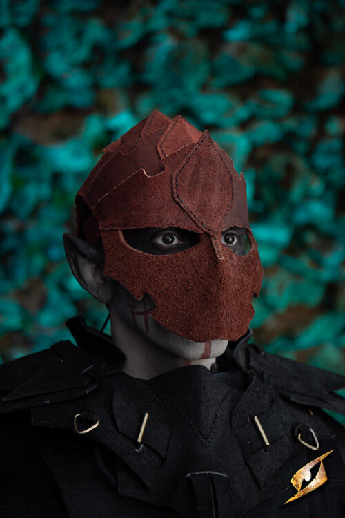 Assassin mask in suede leather, brown