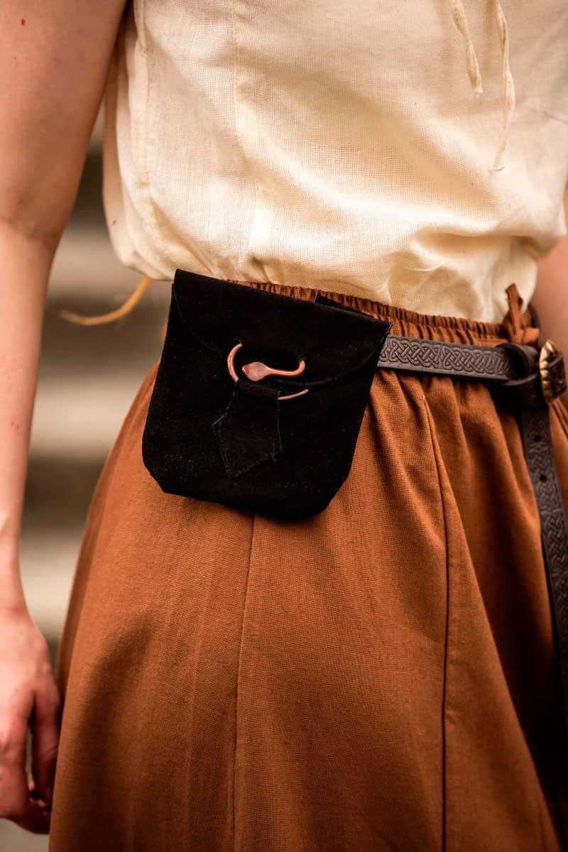 ?psc proxy image=1&product id=27395&image id=88973 - Medieval Bags: More Than an Accessory, a Journey Through History
