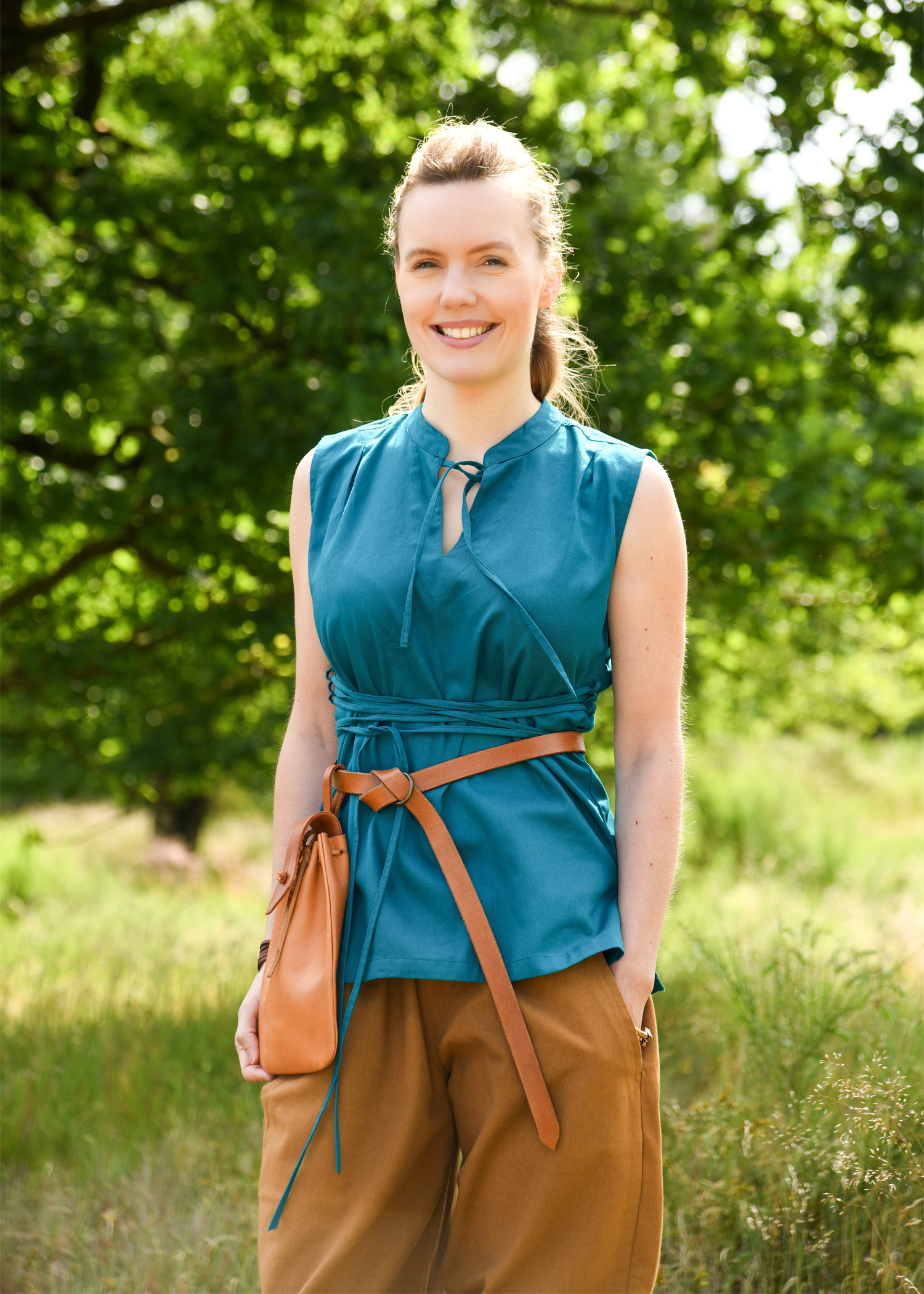 ?psc proxy image=1&product id=27430&image id=89171 - Medieval Garments for Women: A Complete Guide to Styles, Fabrics, and Social Significance