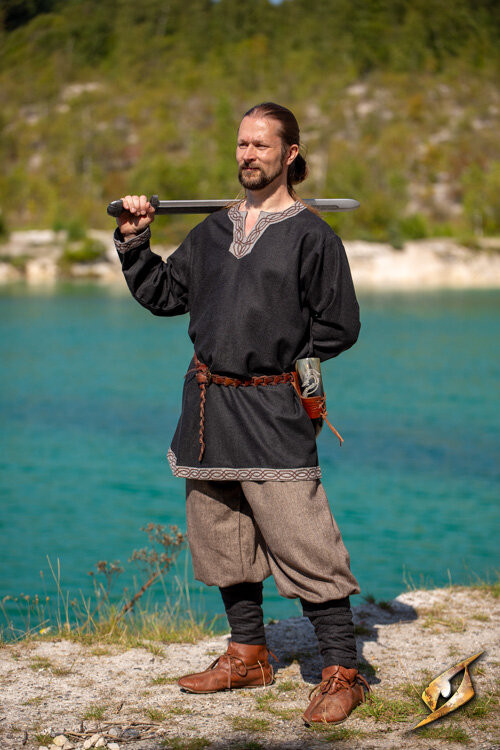 Medieval Tunic for Men Model Fimbul, Black