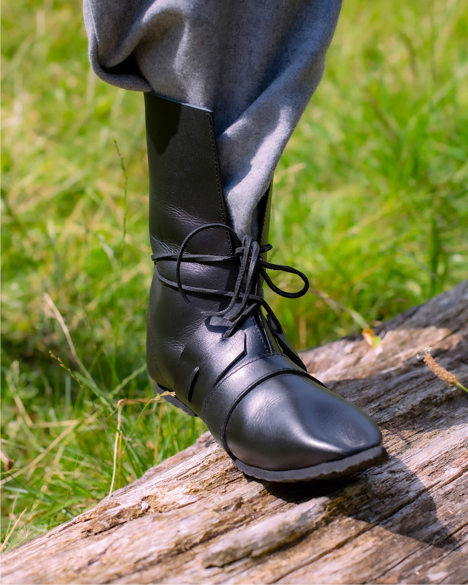 ?psc proxy image=1&product id=28132&image id=91920 - Medieval Footwear: A Journey Through Time Across Styles, Materials and Social Meaning