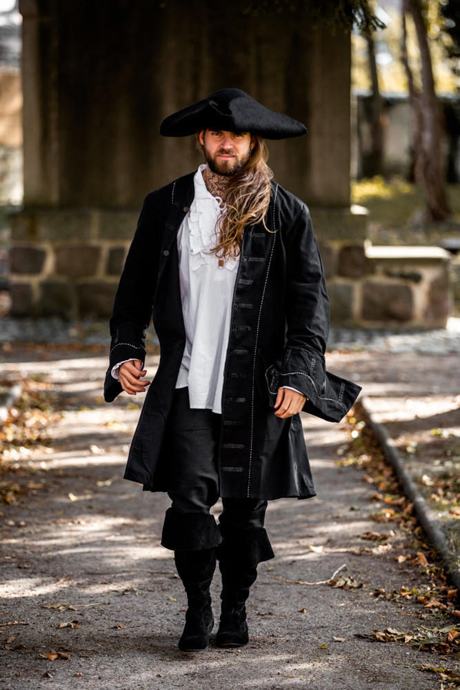 Hugo pirate tricorn hat in wool, black