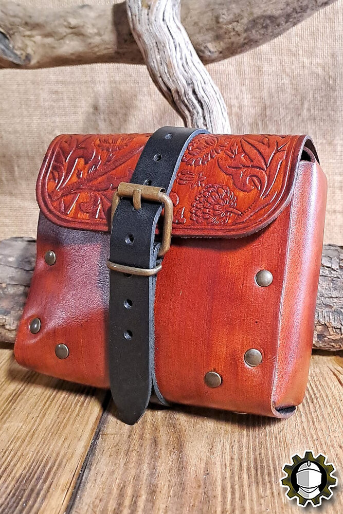 Medieval leather bag model Valeron, brown
